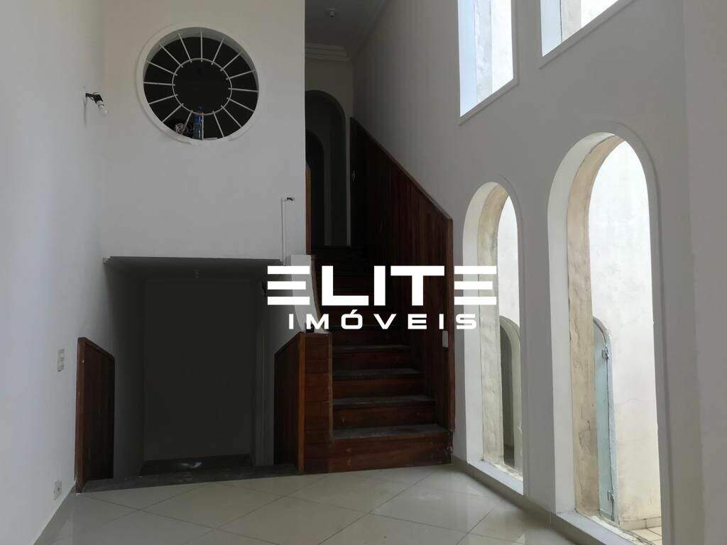 Sobrado à venda no Centro: 