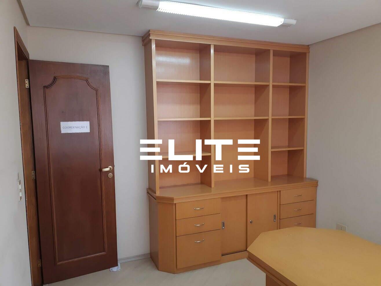 Sala à venda no Centro: 