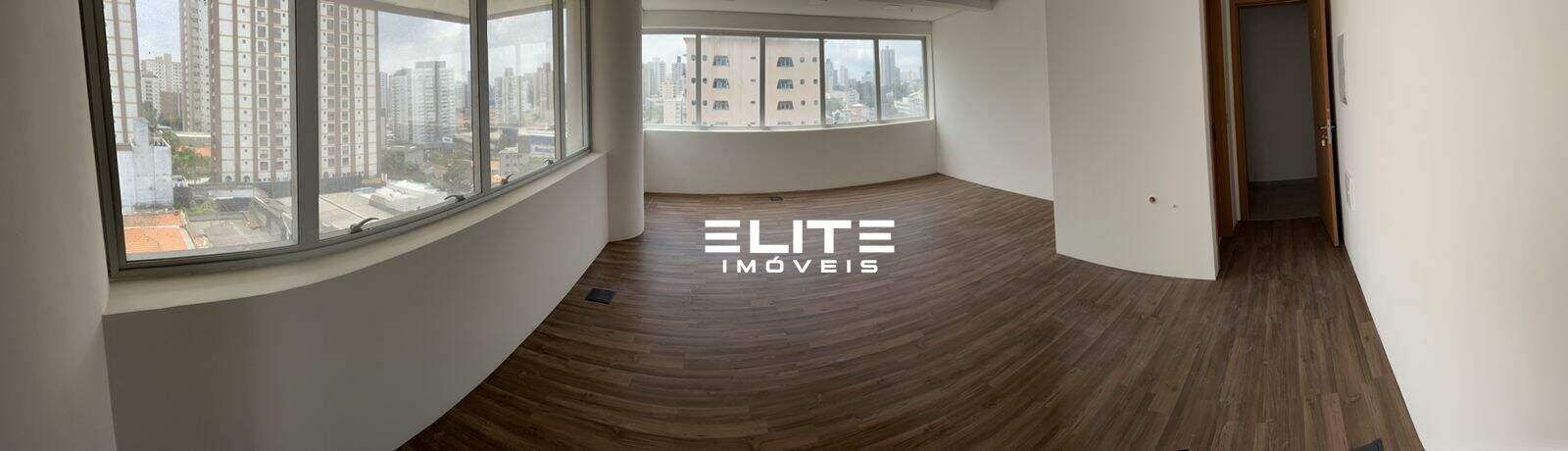 Sala à venda no Centro: 