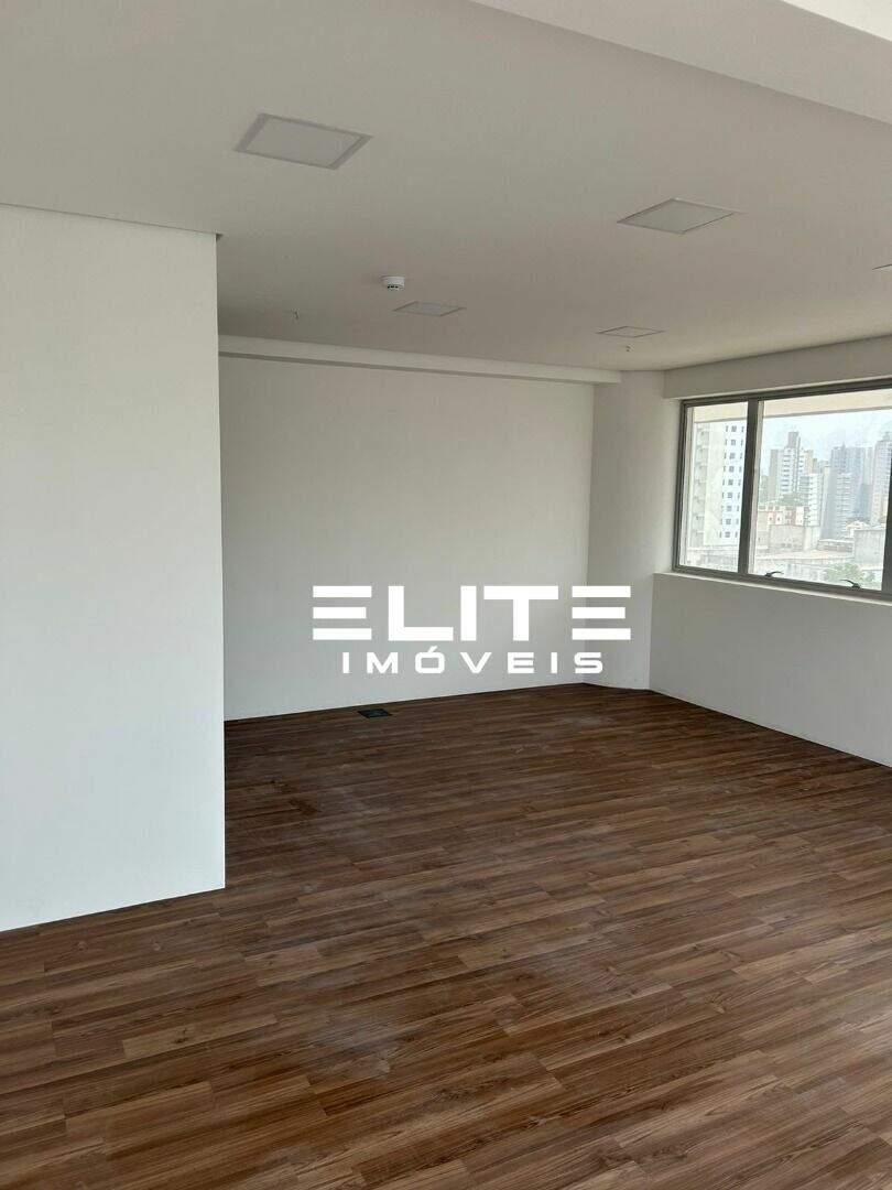 Sala à venda no Centro: 