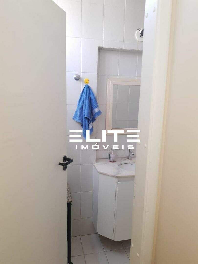 Sala à venda no Centro: 