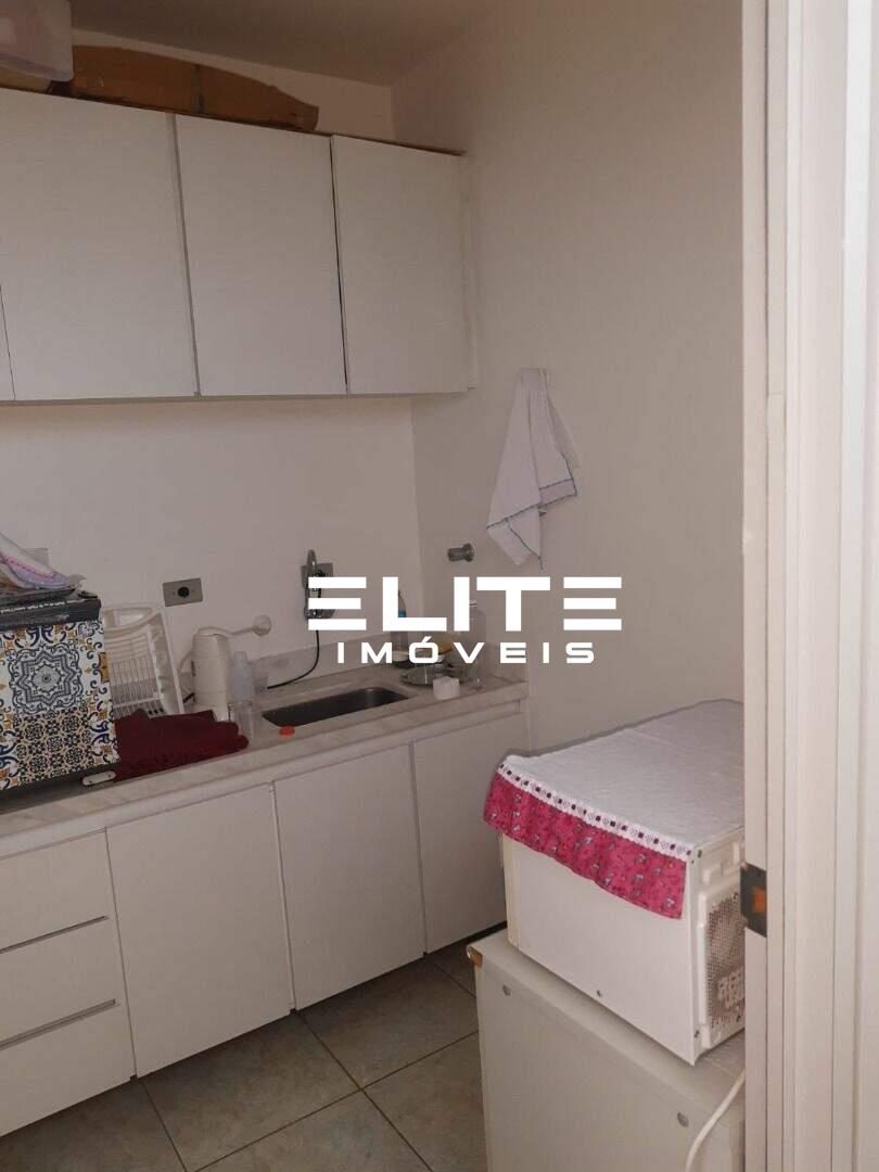 Sala à venda no Centro: 