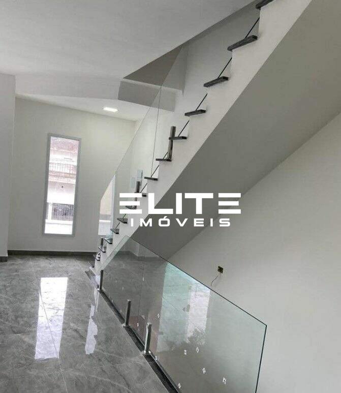 Sobrado à venda no Vila Guarani: 