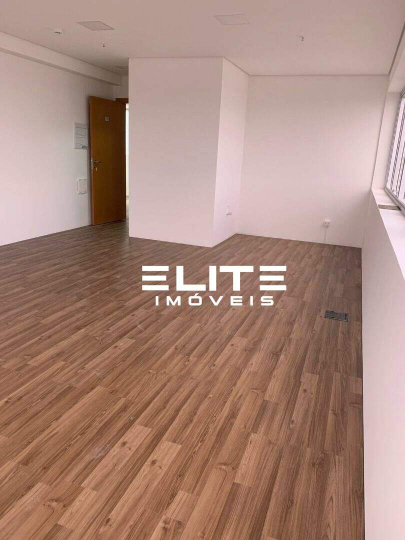 Sala à venda no Centro: 