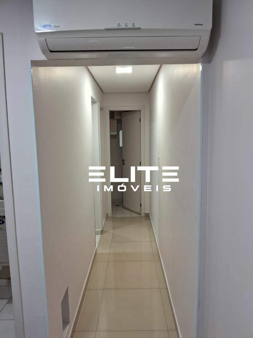 Sala à venda no Centro: 