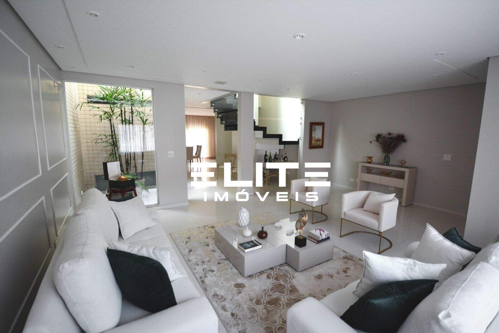 Sobrado à venda no Parque dos Pássaros: 