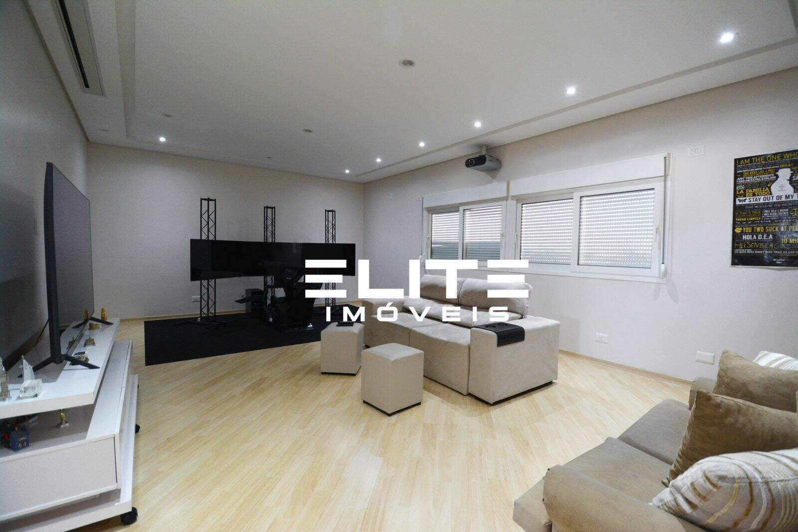 Sobrado à venda no Parque dos Pássaros: 