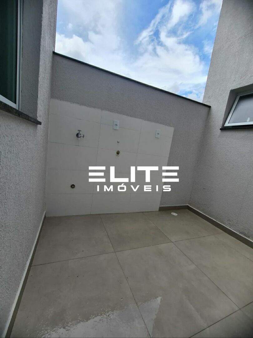 Cobertura à venda no Parque das Nações: 