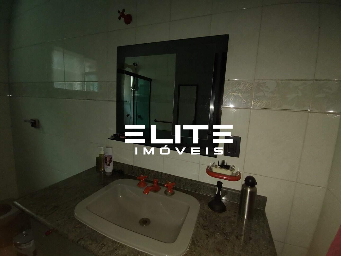 Sobrado à venda no Vila Alzira: 