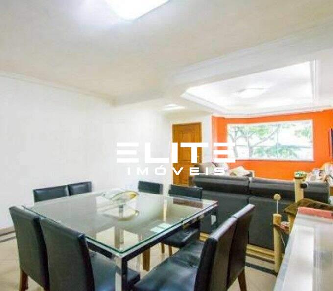 Sobrado à venda no Centro: 