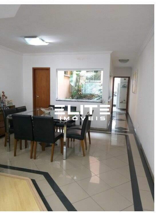 Sobrado à venda no Centro: 