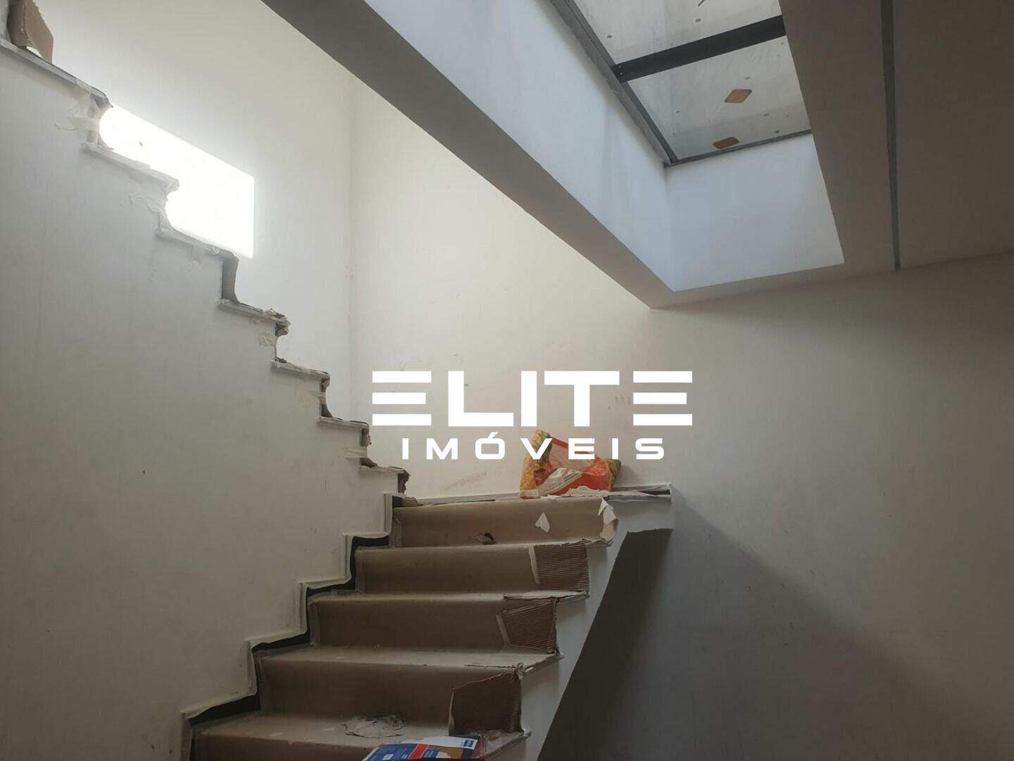 Sobrado à venda no Cerâmica: 