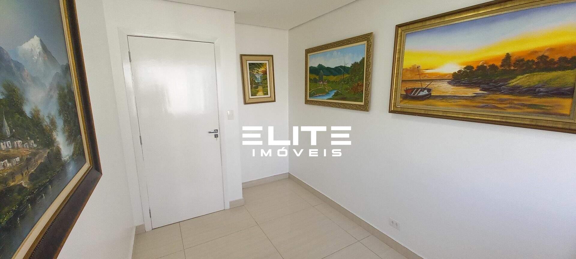 Sala à venda no Centro: 