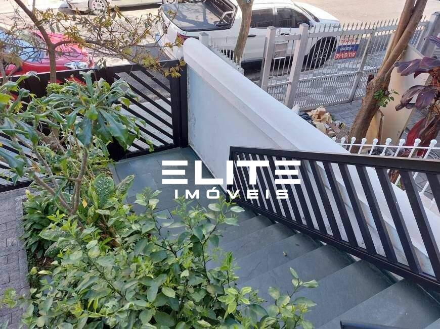 Sobrado à venda no Santa Maria: 