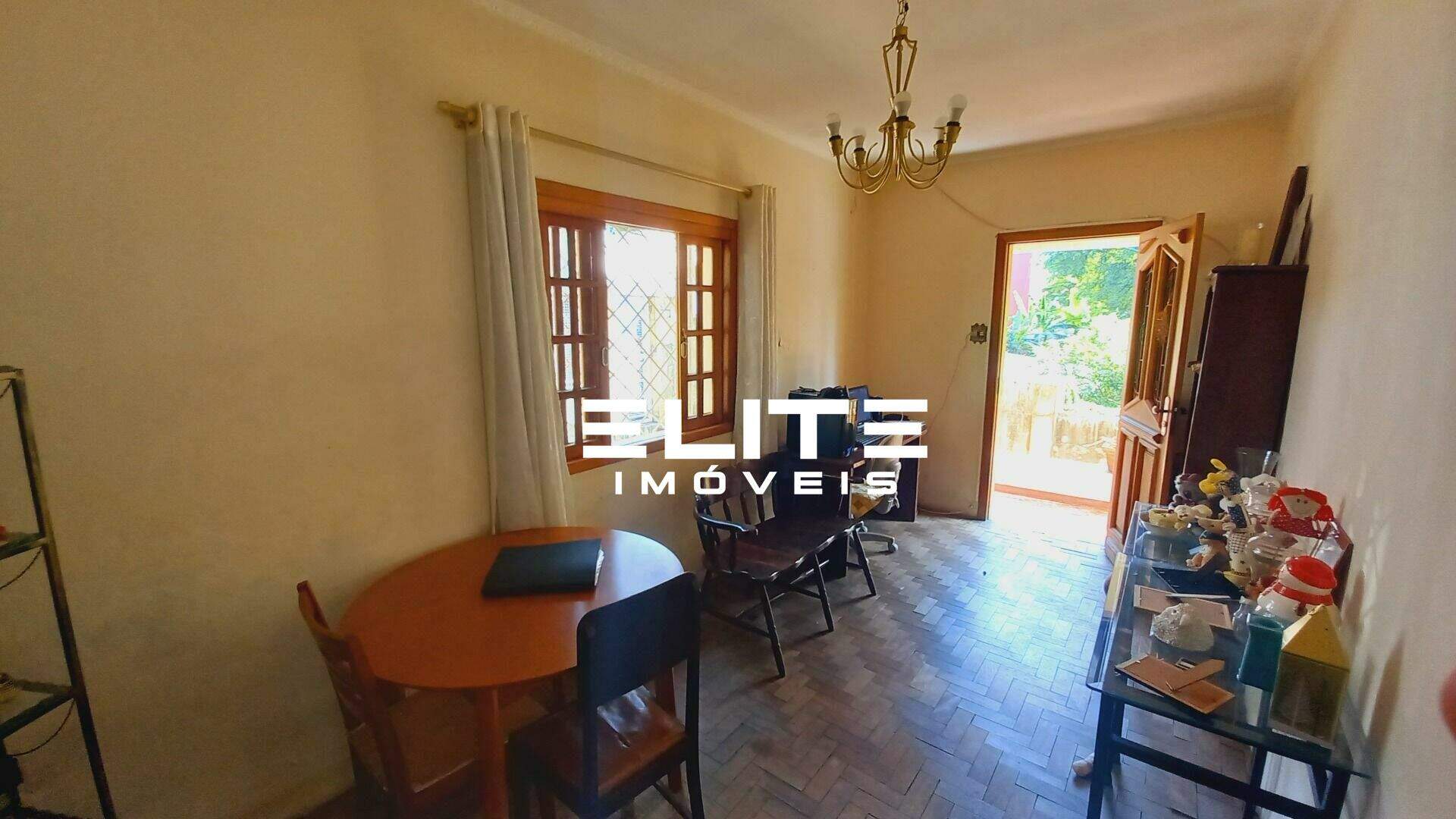 Casa à venda no Centro: 