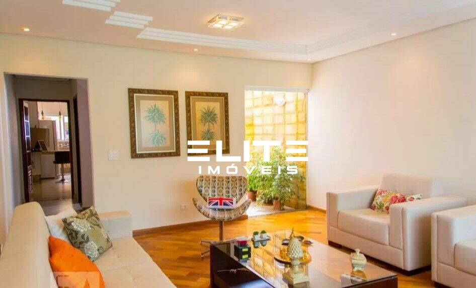 Sobrado à venda no Vila Scarpelli: 