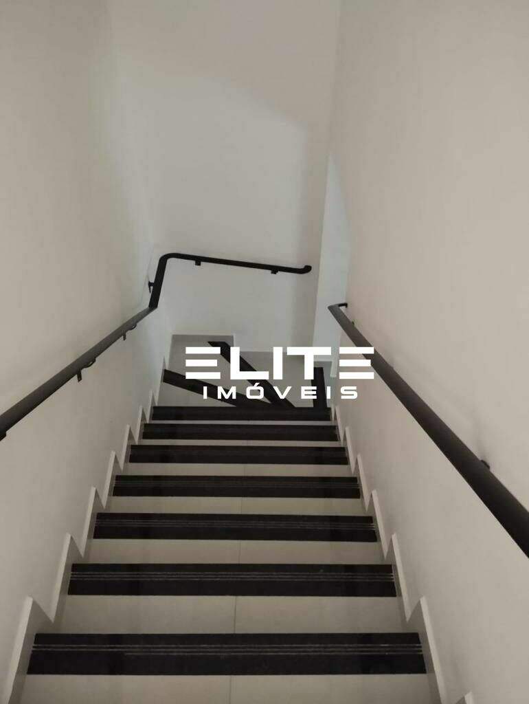 Cobertura à venda no Santa Teresinha: 