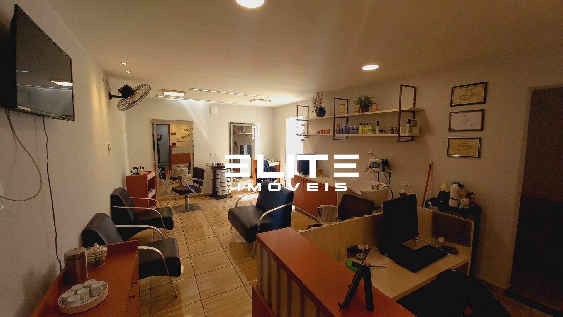 Prédio à venda no Parque Industriário: 