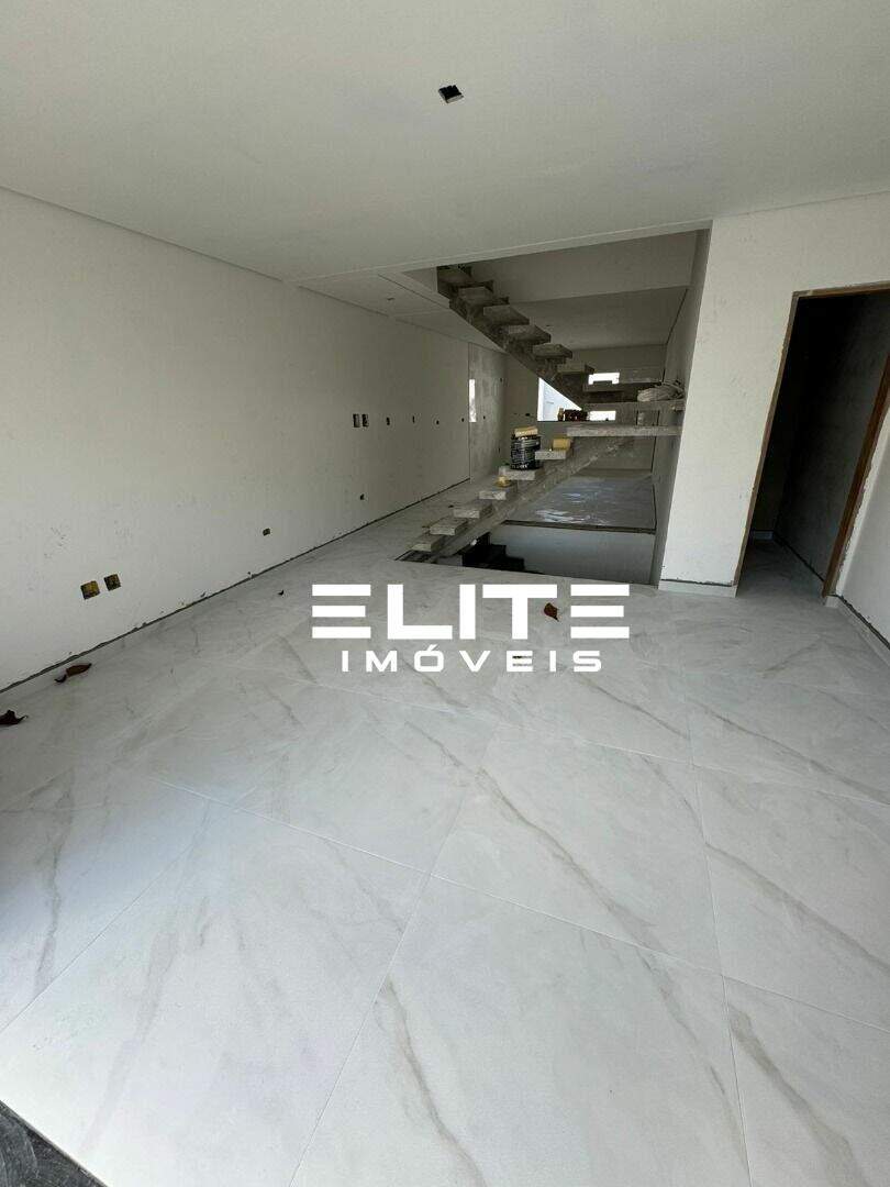 Sobrado à venda no Jardim Santo Antônio: 