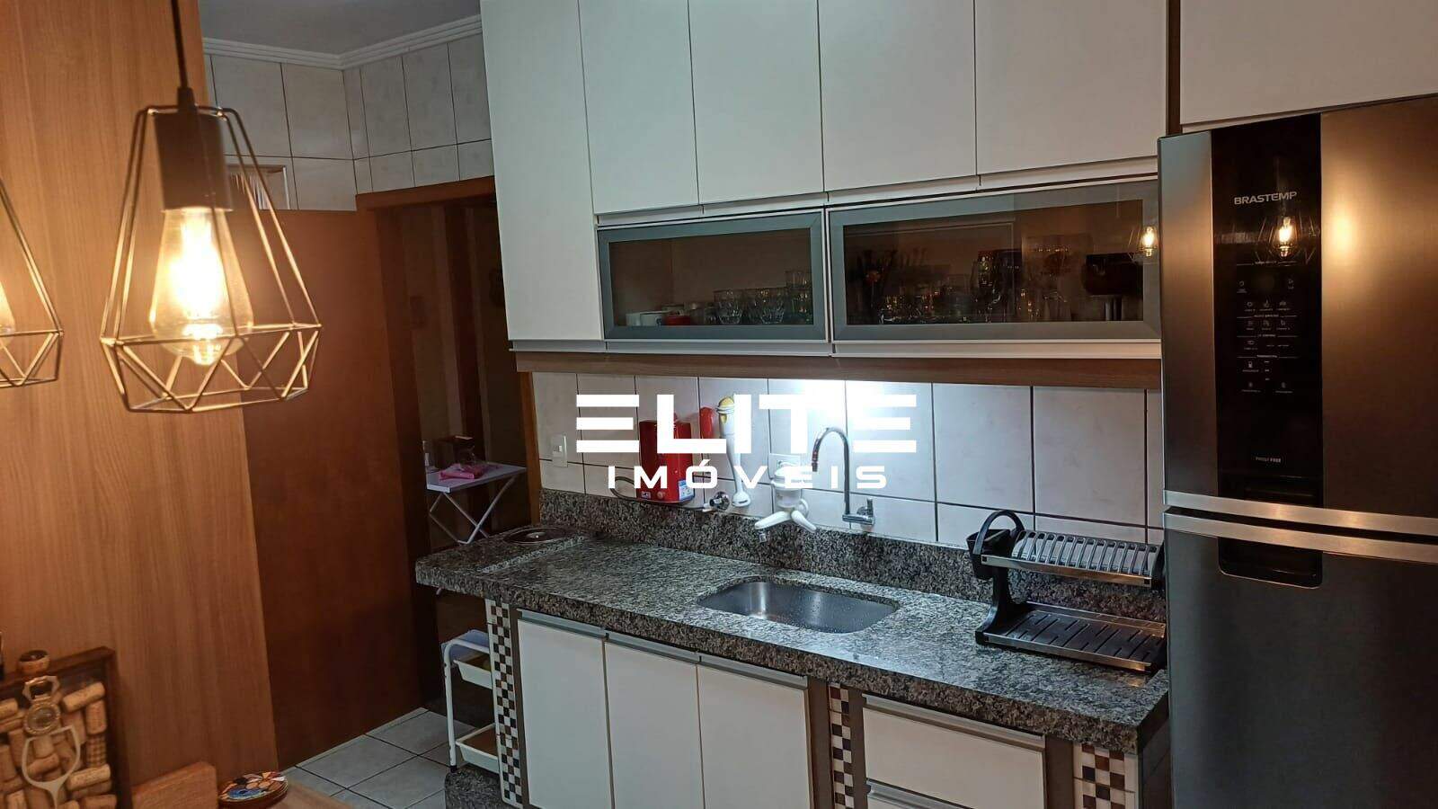 Sobrado à venda no Vila Scarpelli: 