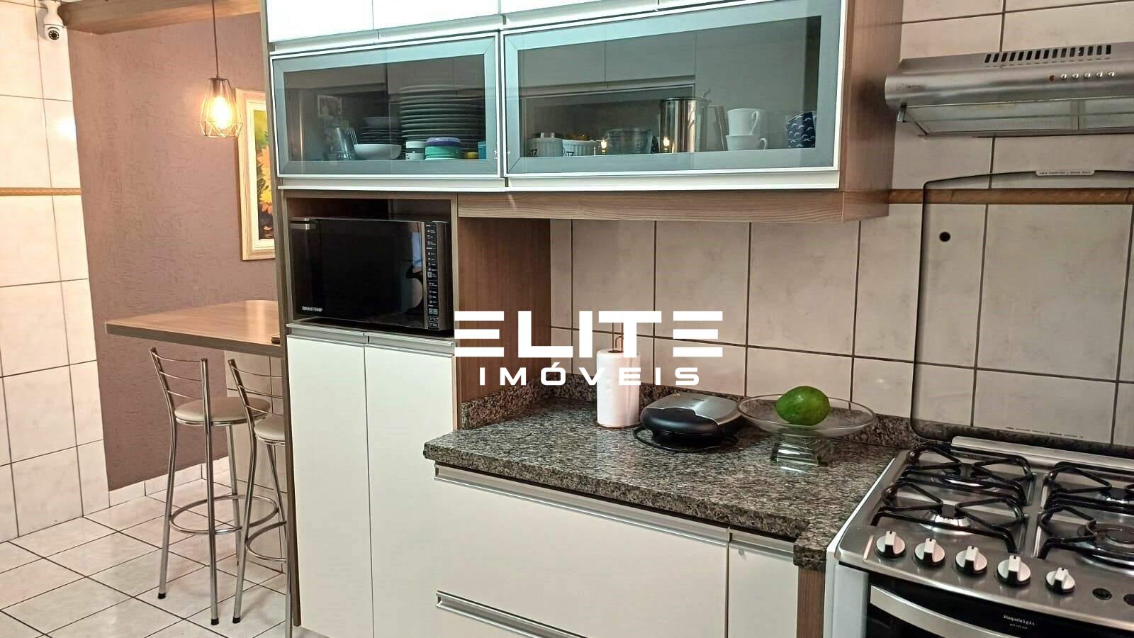 Sobrado à venda no Vila Scarpelli: 