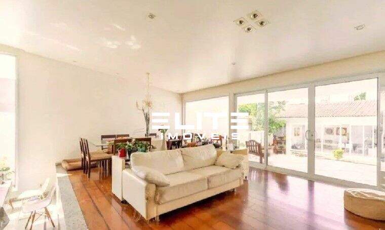 Casa à venda no Bairro Jardim: 