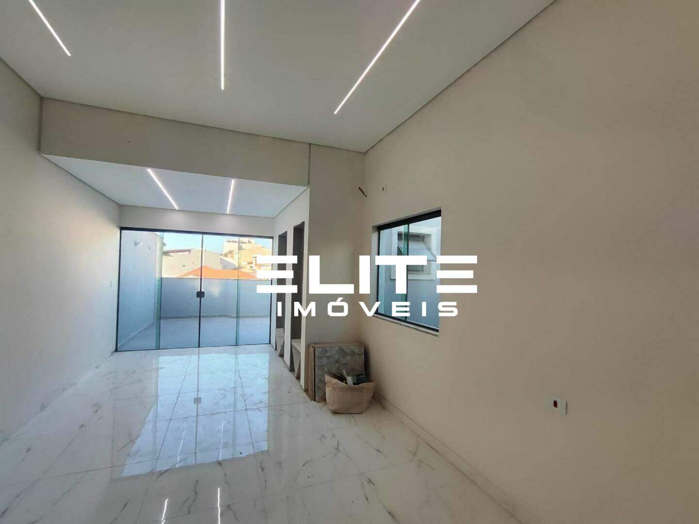 Cobertura à venda no Parque das Nações: 