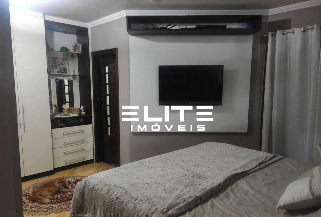 Sobrado à venda no Vila Scarpelli: 