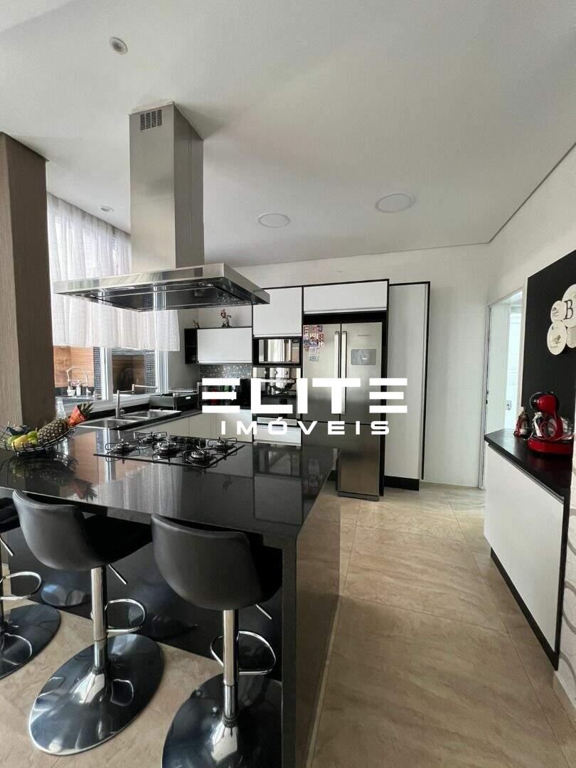 Sobrado à venda no Cerâmica: 