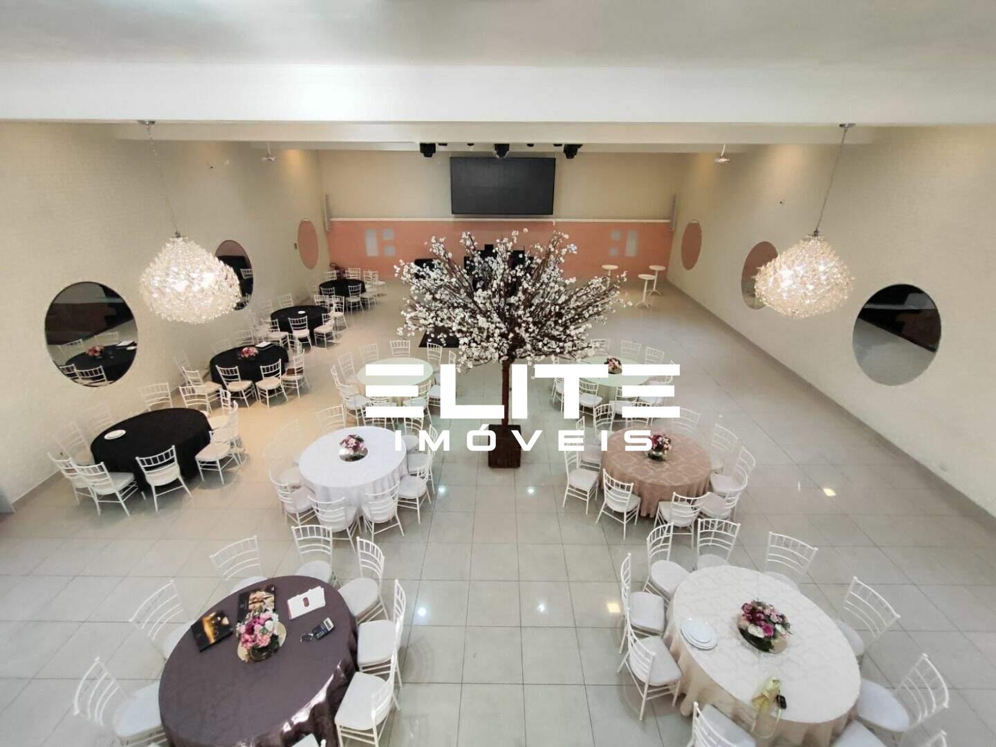 Salão à venda no Centro: 