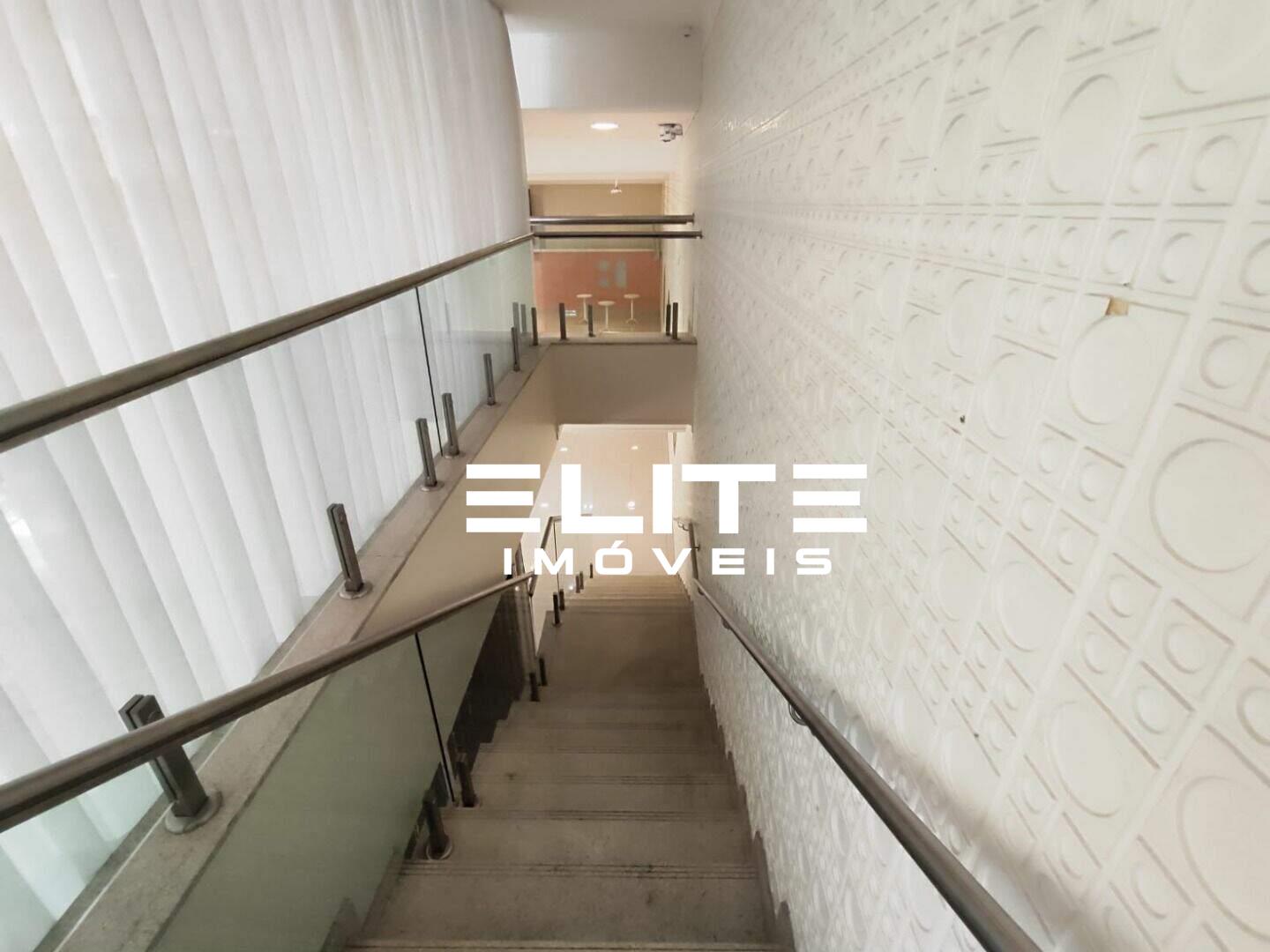 Salão à venda no Centro: 