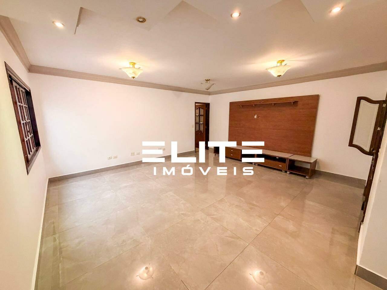 Sobrado à venda no Santa Maria: 