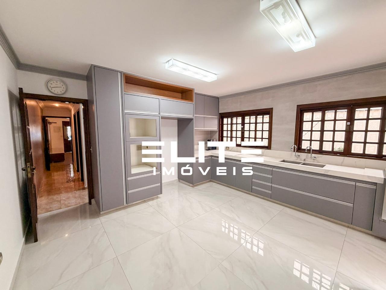 Sobrado à venda no Santa Maria: 