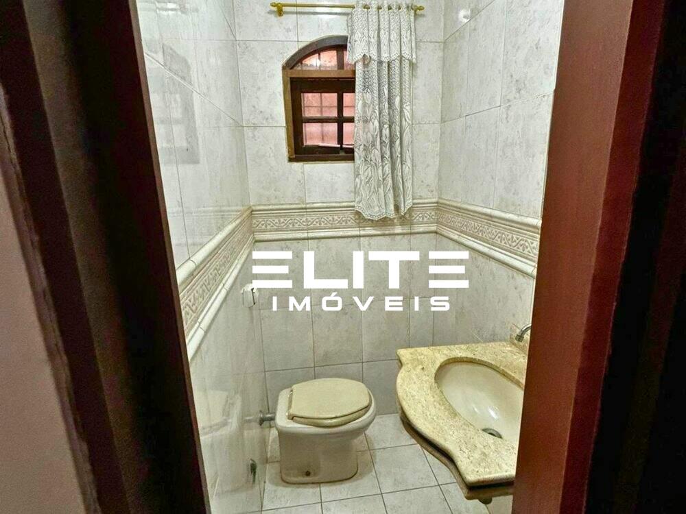 Sobrado à venda no Parque Gerassi: 