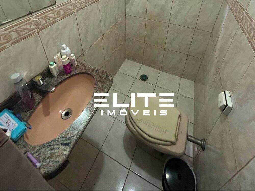 Sobrado à venda no Parque Gerassi: 