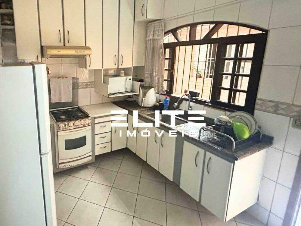 Sobrado à venda no Parque Gerassi: 