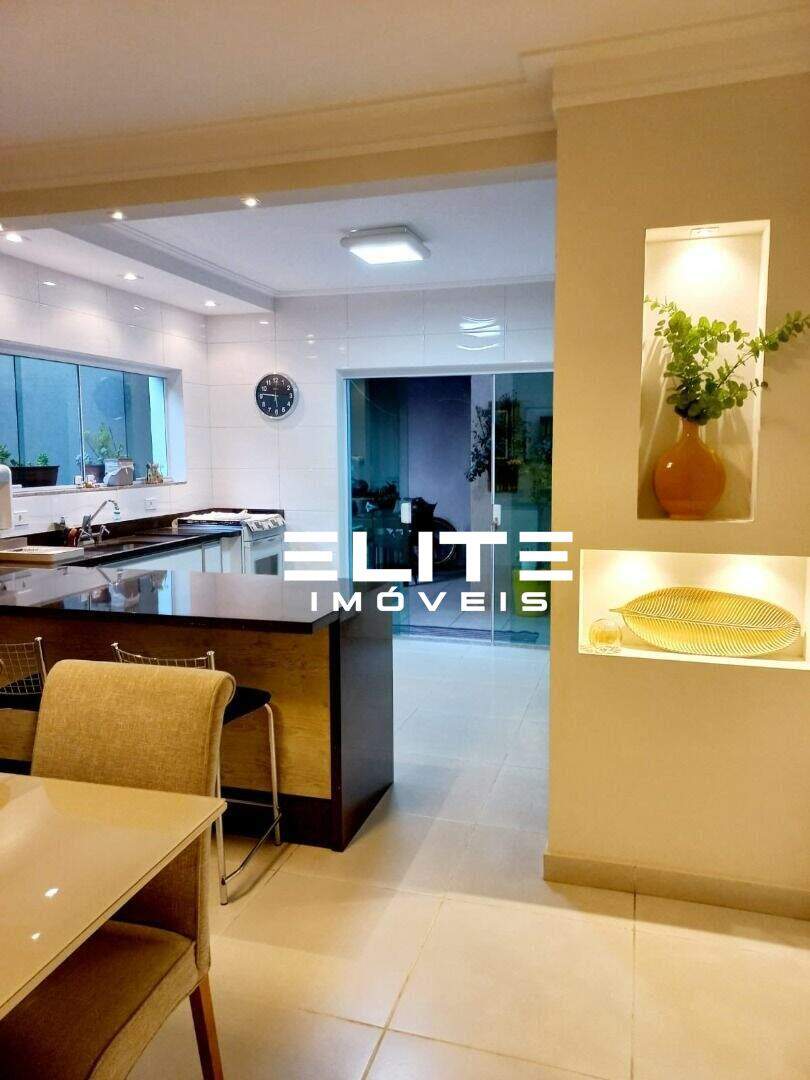 Sobrado à venda no Jardim Bela Vista: 