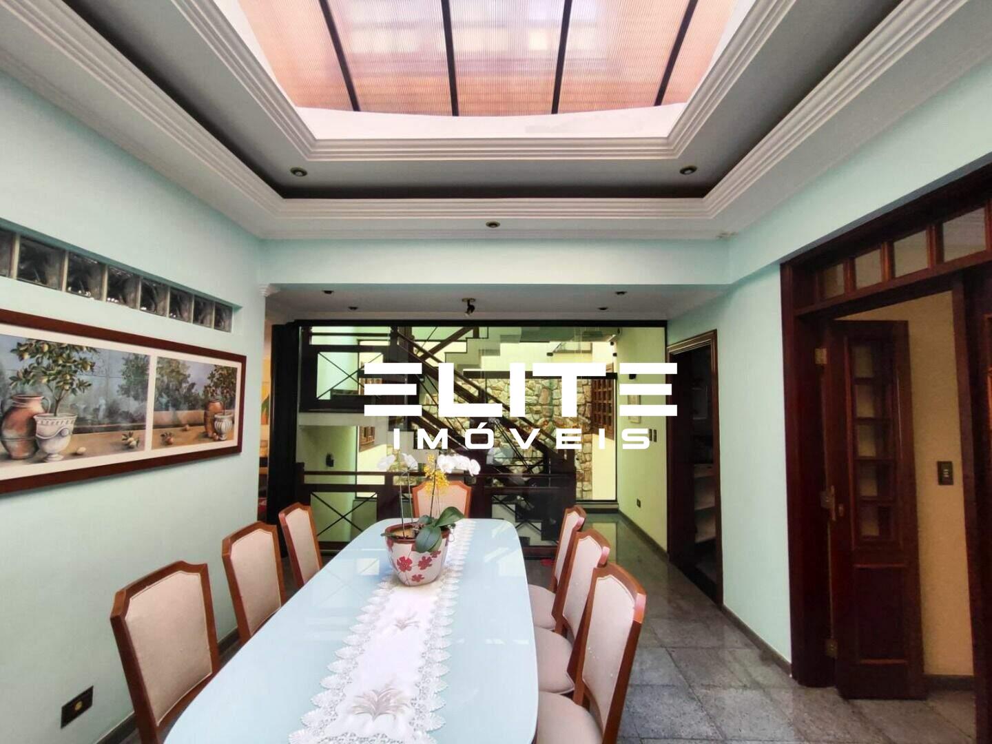 Sobrado à venda no Bairro Jardim: 