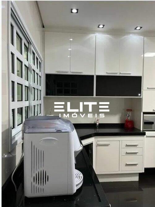 Sobrado à venda no Jardim Bom Pastor: 