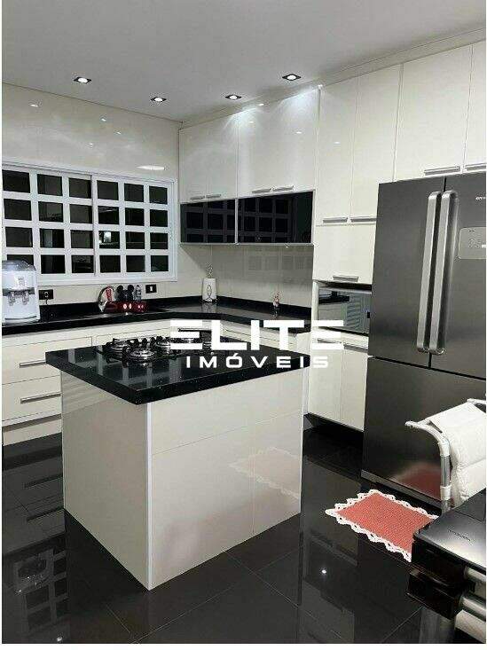 Sobrado à venda no Jardim Bom Pastor: 