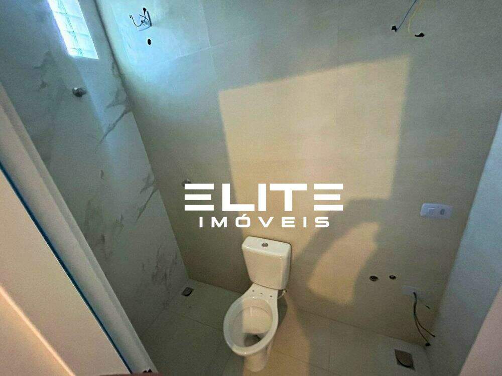 Sobrado à venda no Parque Industriário: 