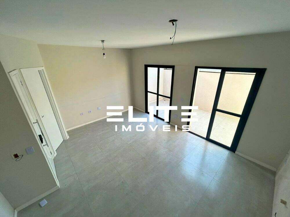 Sobrado à venda no Parque Industriário: 