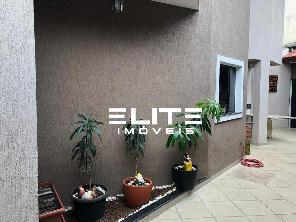 Sobrado à venda no Parque Jaçatuba: 