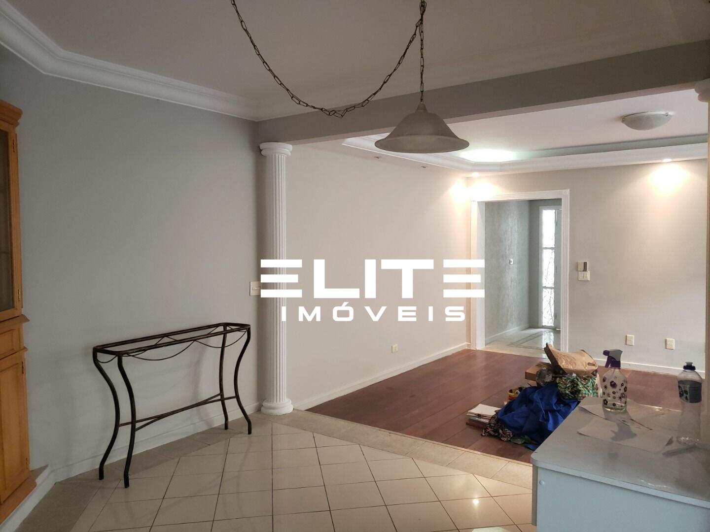 Sobrado à venda no Vila Scarpelli: 