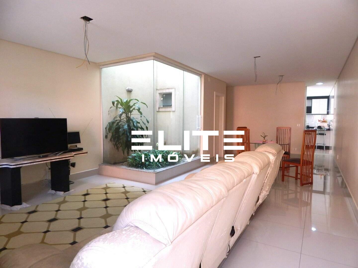 Sobrado à venda no Jardim Iracema: 