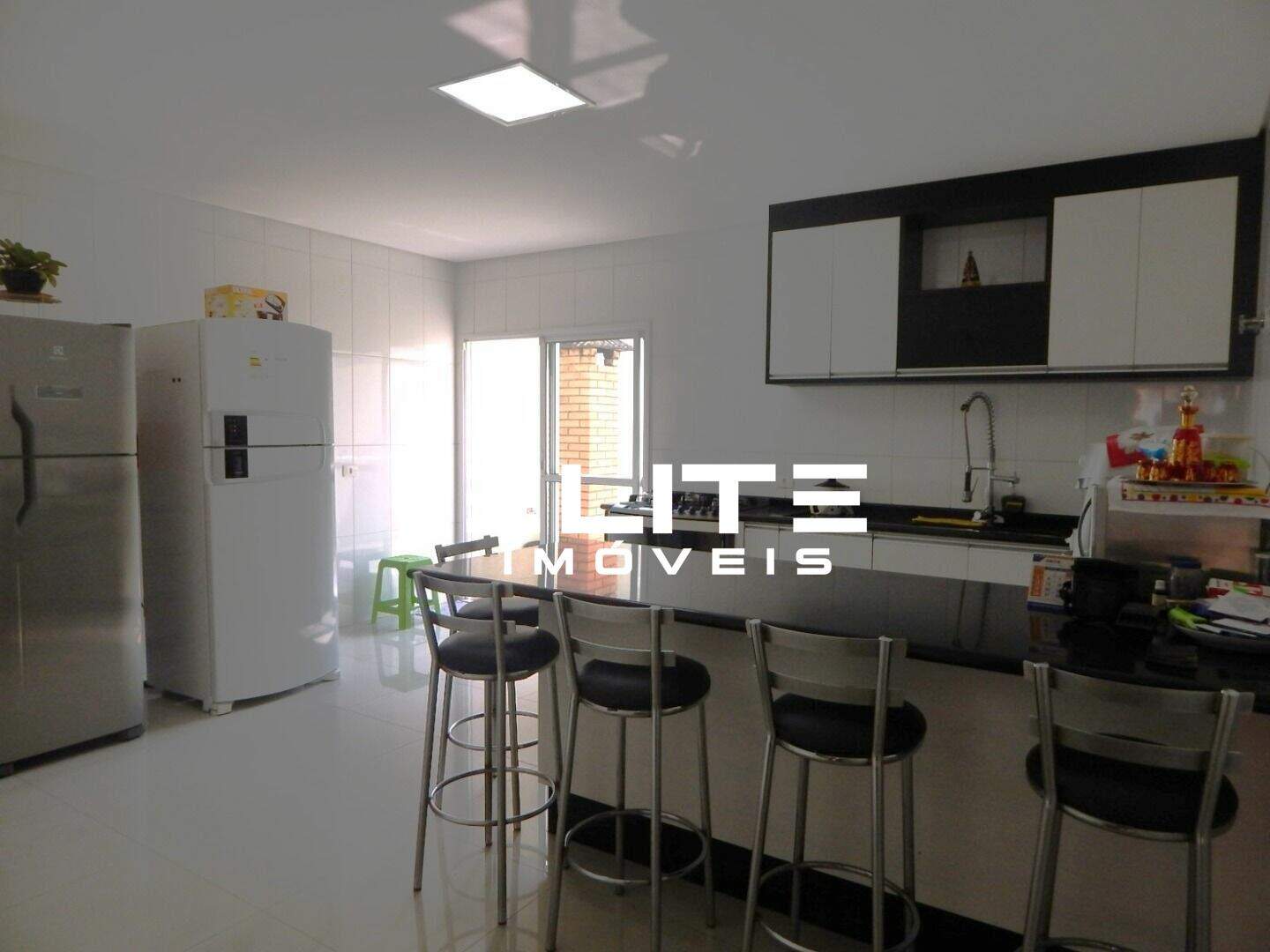 Sobrado à venda no Jardim Iracema: 