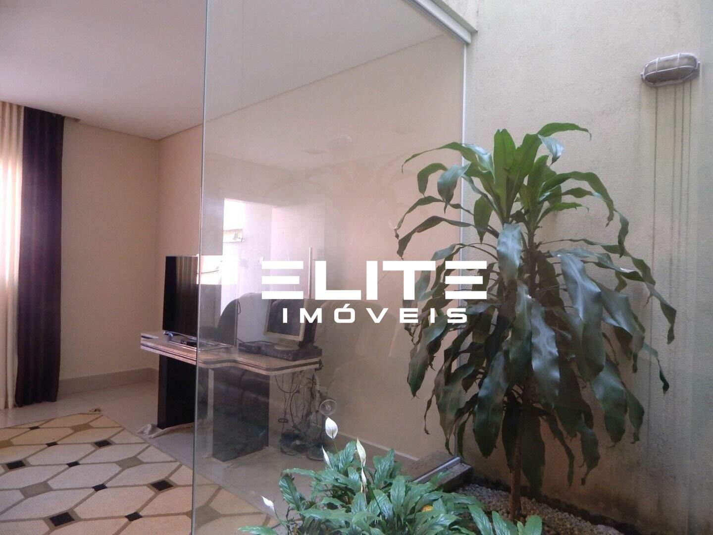 Sobrado à venda no Jardim Iracema: 