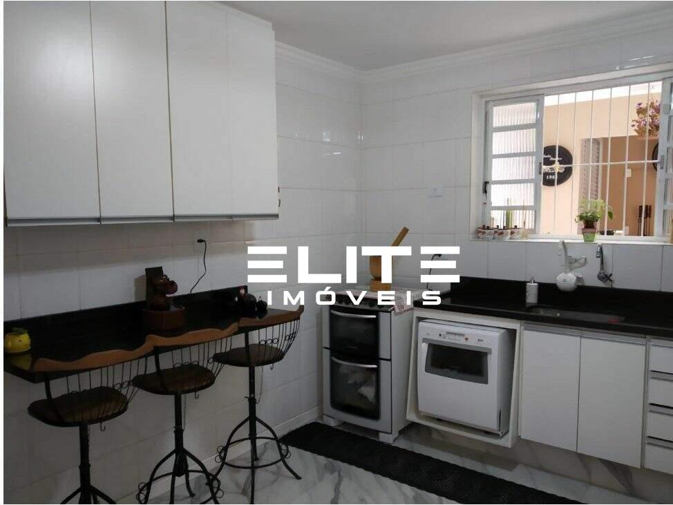 Sobrado à venda no Parque Jaçatuba: 