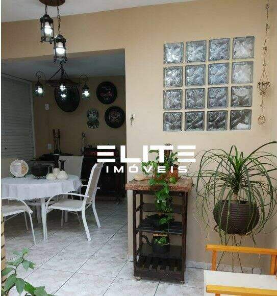 Sobrado à venda no Parque Jaçatuba: 