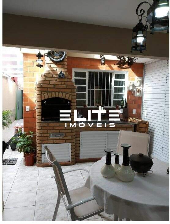 Sobrado à venda no Parque Jaçatuba: 